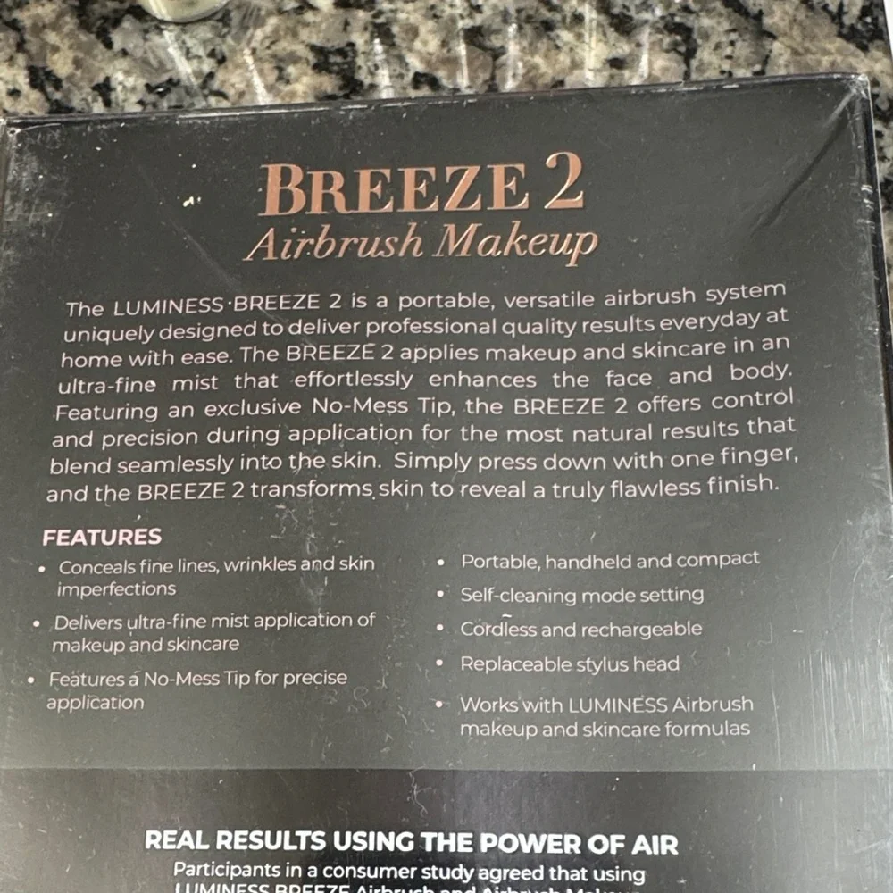 Luminess Breeze 2 airbrush Makeup, Foundation Sample Set bundle NEW